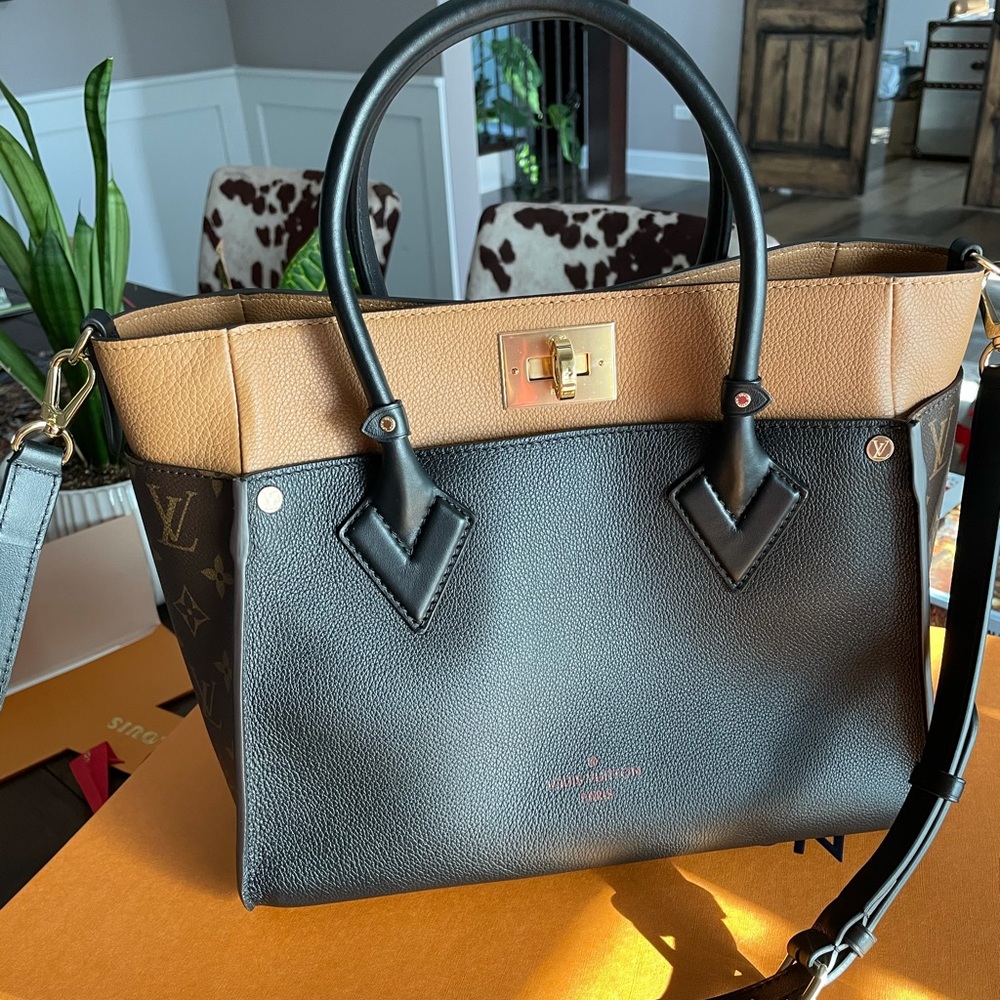 BRAND NEW LOUIS VUITTON On My Side MM handbag.